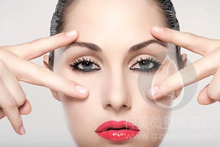 微整培训告诉你半永久后多久可以洗脸